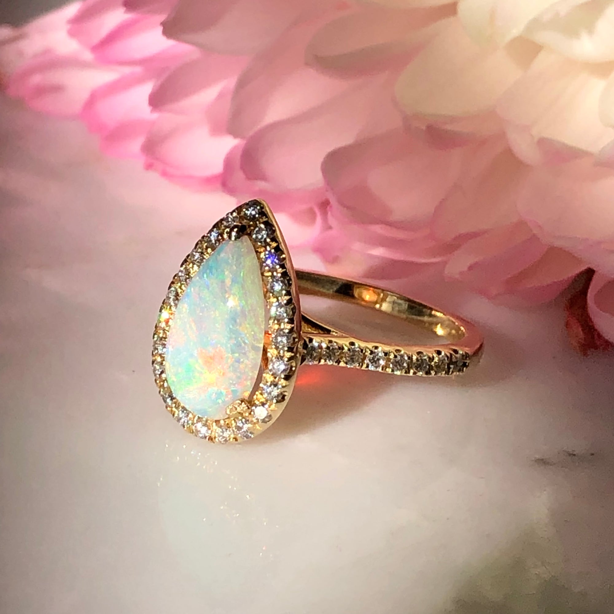 white and rainbow Australian Opal Ring at Rs 19999/piece in Surat | ID:  25126798555